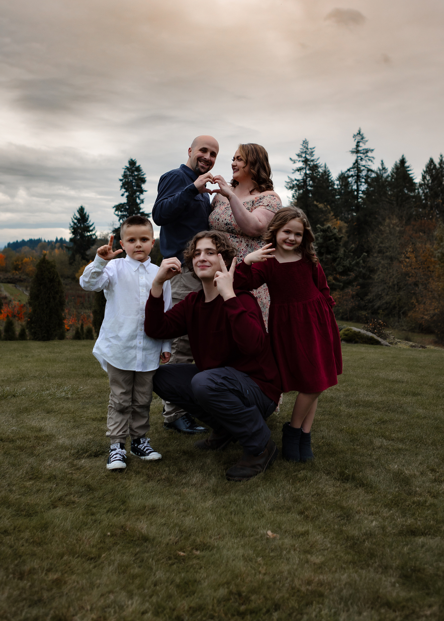 natural makeup and soft styled hair in hood river oregon